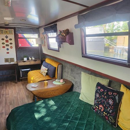 Comfy Canal Boat In Little Venice For Family & Friends Hotell London Eksteriør bilde