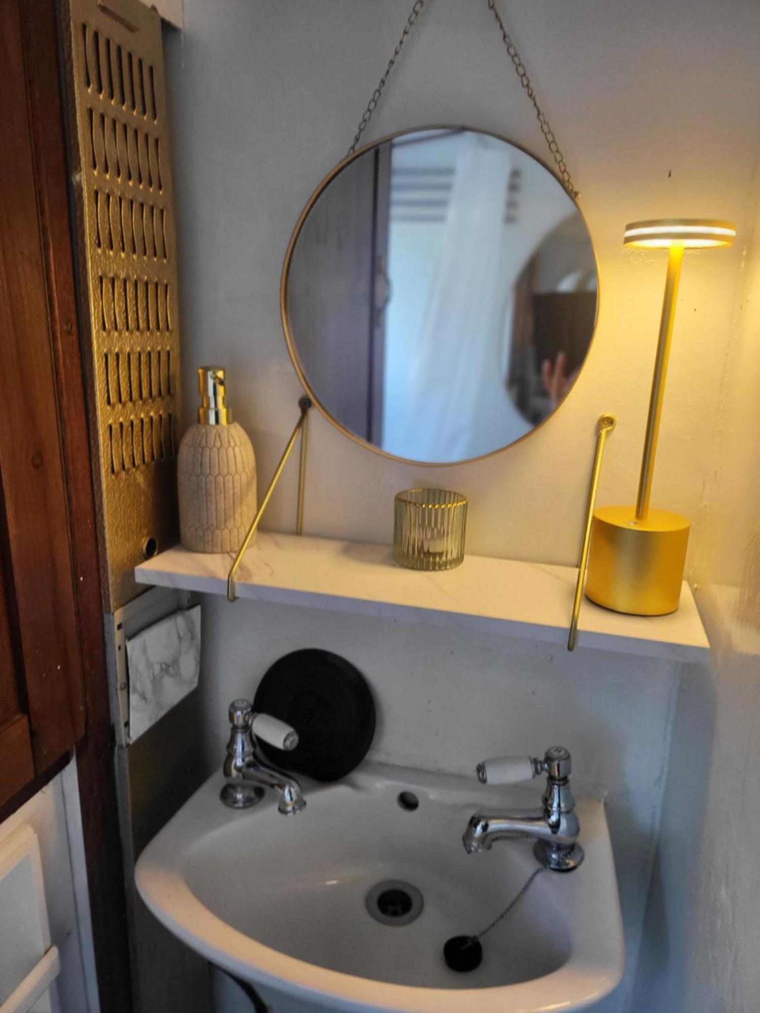 Comfy Canal Boat In Little Venice For Family & Friends Hotell London Eksteriør bilde